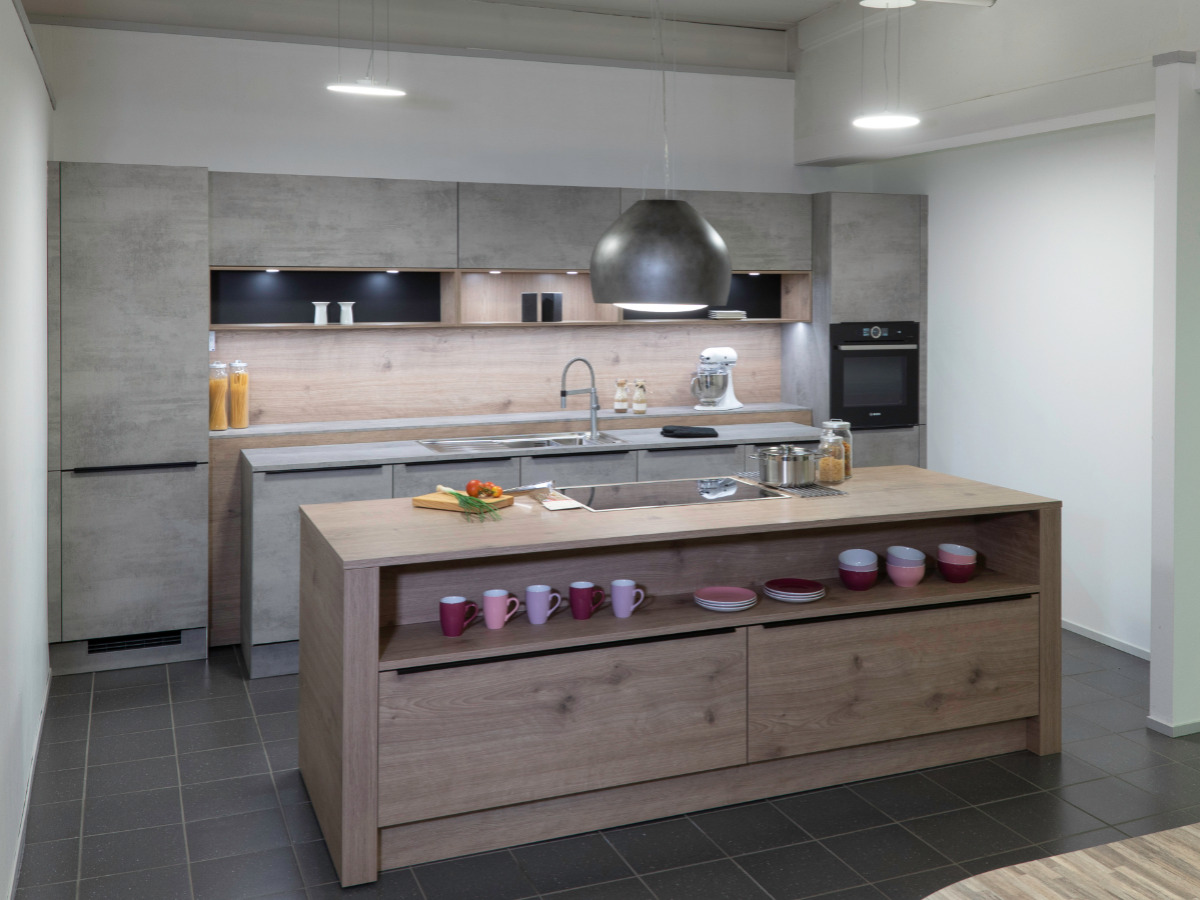 Ausstellungsküche: Nolte -Timber-Stone-